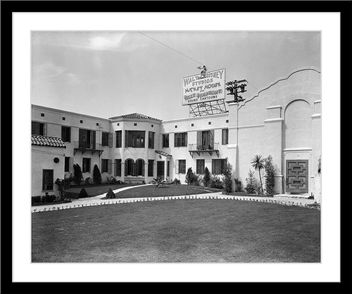 "Hyperion Studios Courtyard" from Disney Photo Archives - Image 7